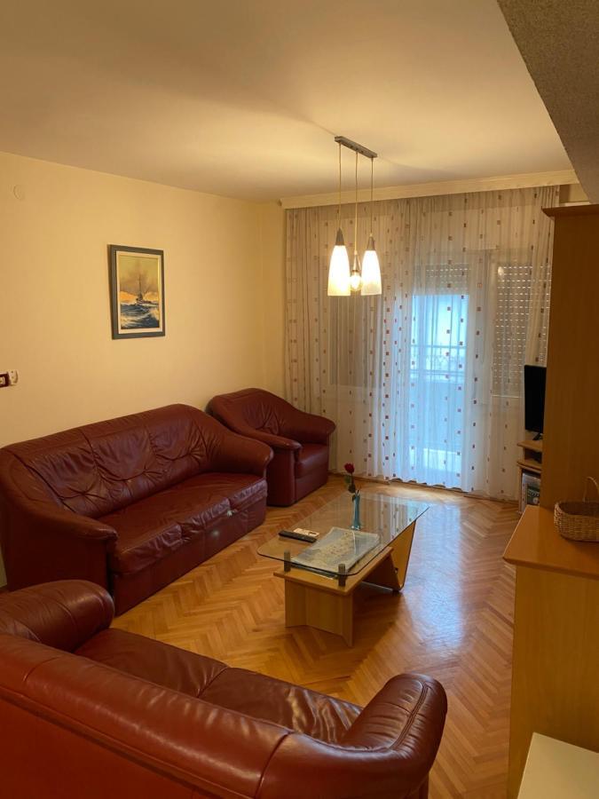 Ferienwohnung Apartman Luka + Free Parking Zadar Exterior foto