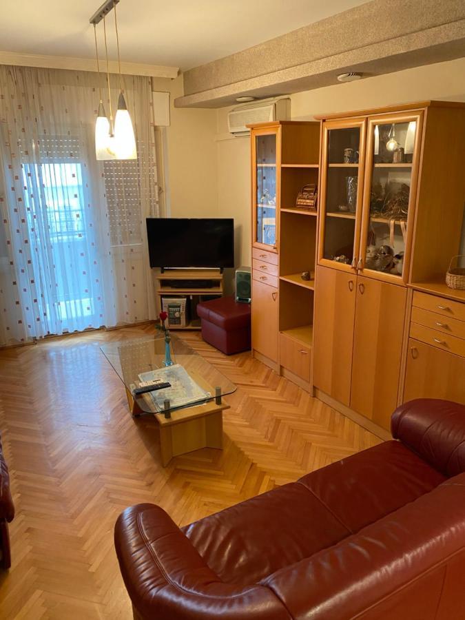 Ferienwohnung Apartman Luka + Free Parking Zadar Exterior foto